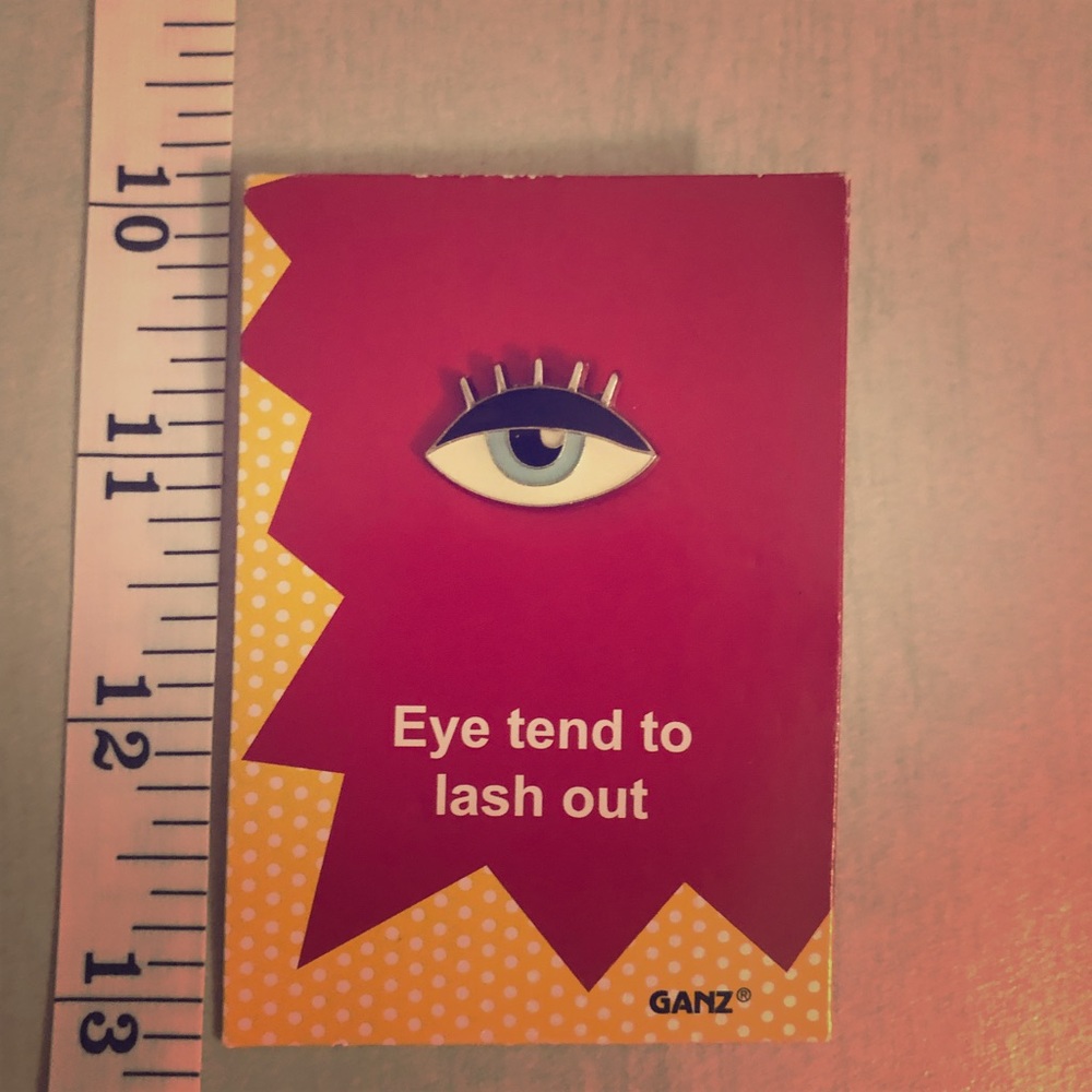 Eye Pin Eye Tend to Lash Out Ganz